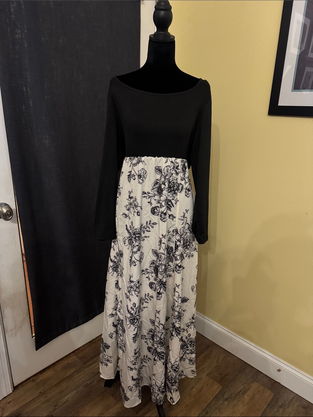 Black and White Floral Maxi Dress - Long Sleeve
